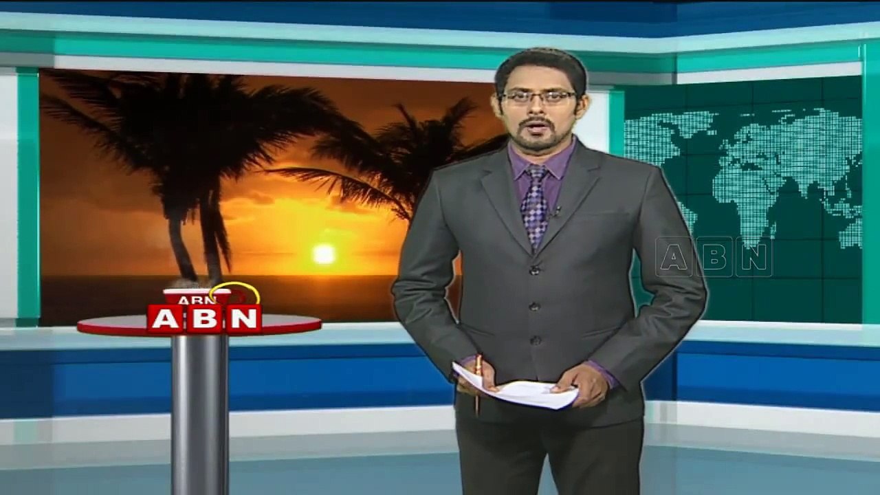 Madonna falls off stage at the Brit Awards (27-02-2015)