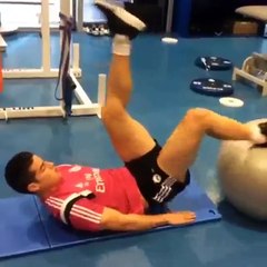 Real Madrid: James Rodríguez y su estilo de rehabilitación (VIDEO)