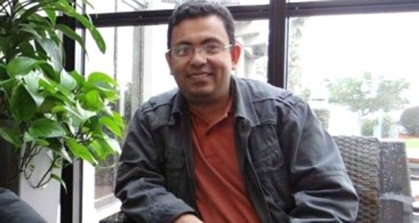 Bangladeşli Ateist Yazar Parçalanarak Öldürüldü
