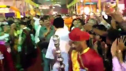 Bapu amidst Shraddhavan bhaktas at Ram Navmi Utsav