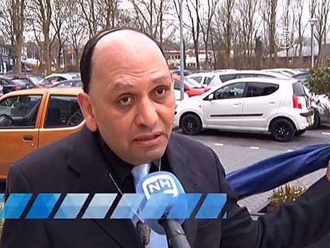 Голландский филин по ночам нападает на людей