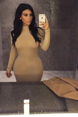 Kardashian, 100 Bin Dolara Selfie'ci Tutmuş
