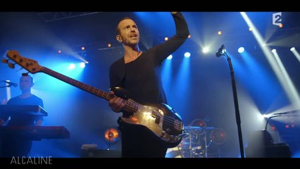 Alcaline, le Concert : Calogero - Un Jour Au Mauvais Endroit en live