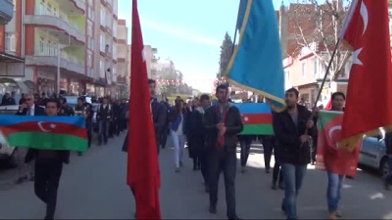 Karşıt Görüşlü Gruplar Arasında Gerginlik