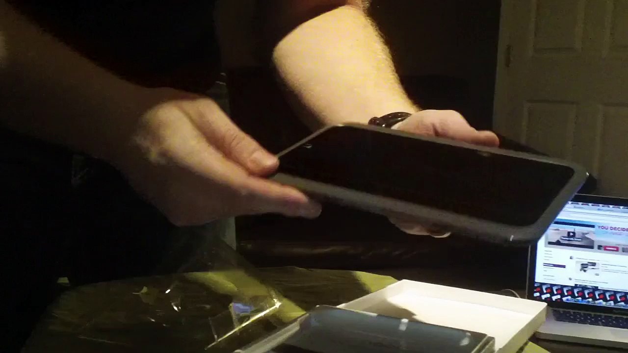 Unboxing: Nook HD 7-inch Tablet (8GB Smoke-Color)