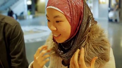 STRANGERS TRYING THE HIJAB! Social Experiment Video by Zaid Ali T