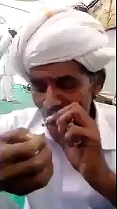 اس بابا کے بارے میں ایک کمنٹ