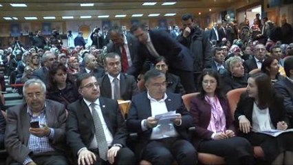 Télécharger la video: AK Parti Sivas 4. Olağan İl Kadın Kolları Kongresi - Milli Savunma Bakanı Yılmaz