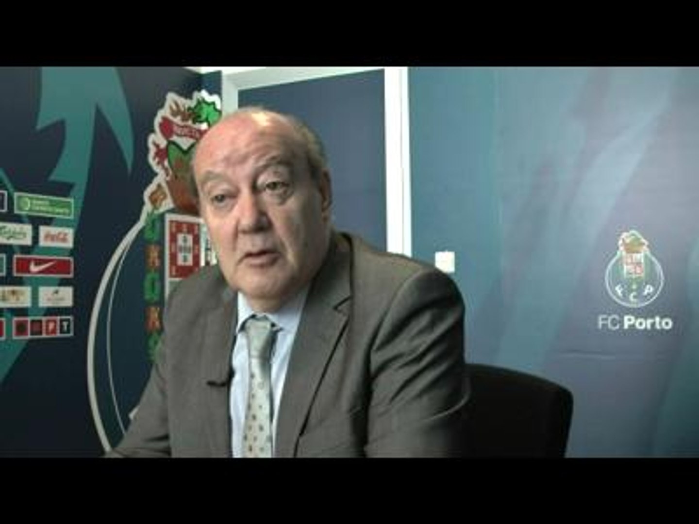 C1 - Porto : Les entraîneurs du FC Porto par leur Président - Vidéo  Dailymotion