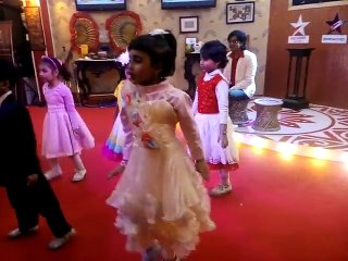 "Itni si Hansi Itni si Khusi"-Angira's Dance Performance at Book Fair 2015