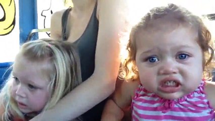 Roller Coaster'dan Korkan Çocuk