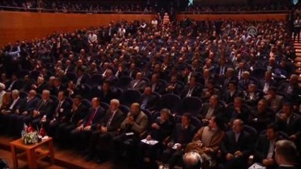 Ahmedinejad'ı Protesto Eden Gruba Müdahale