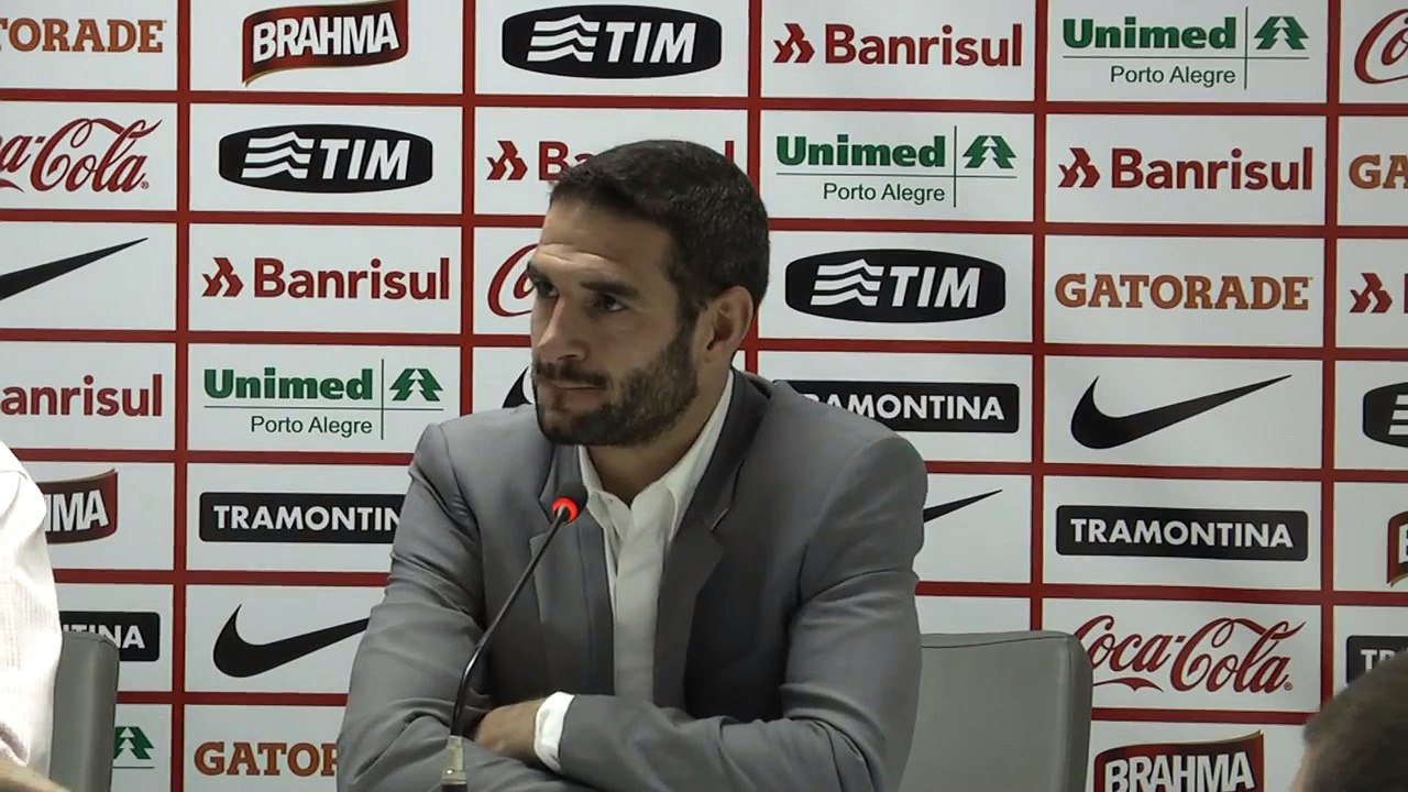 PRESENTATION DE LISANDRO A PORTO ALEGRE