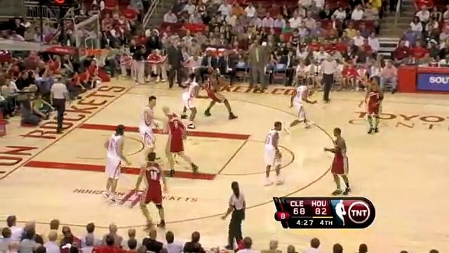 Yao Ming block on Lebron James!!!! [HD]