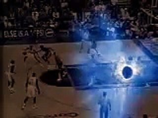 Allen Iverson breaks Kendall Gill's ankle