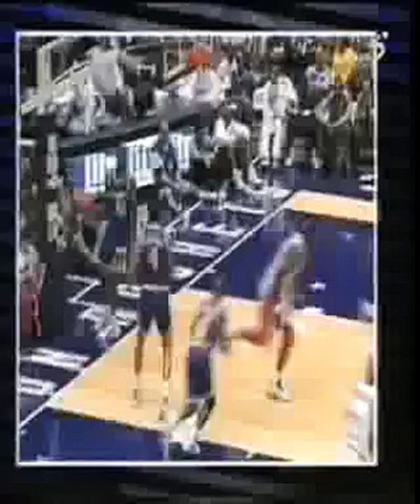 Video - Muggsy Bogues Blocks Ewing