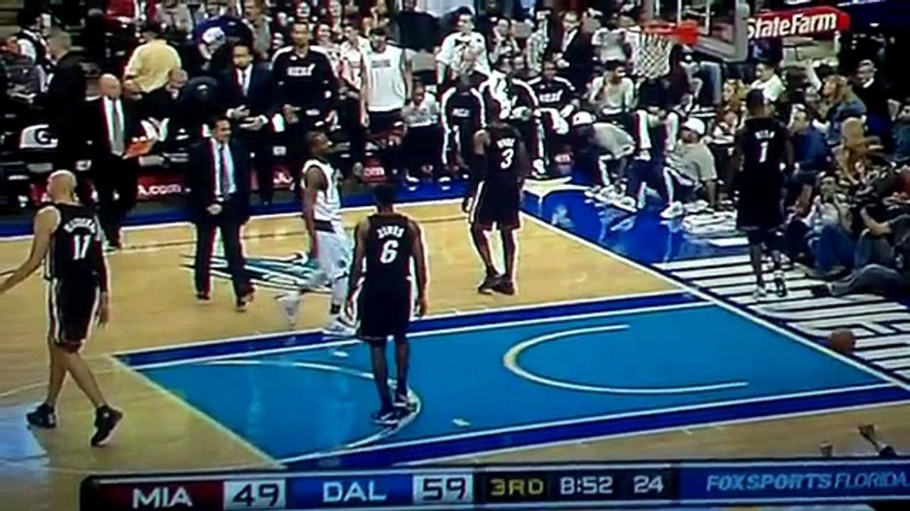 Lebron bumping coach Spoelstra vs Mavs 11_27_10