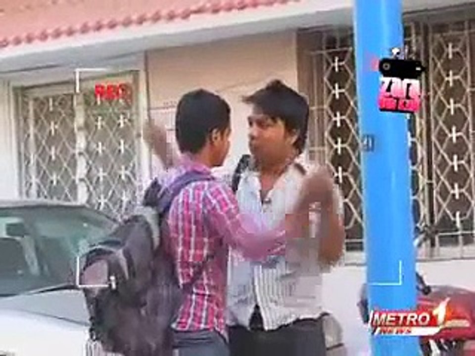 Zara Hut Kay Kyun Thak Rahe Ho Aaayeehh pakistan new funny clips  funny videos | funny clips | funny video clips | comedy video | free funny videos | prank videos | funny movie clips | fun video |top funny video | funny jokes videos | funny jokes videos |