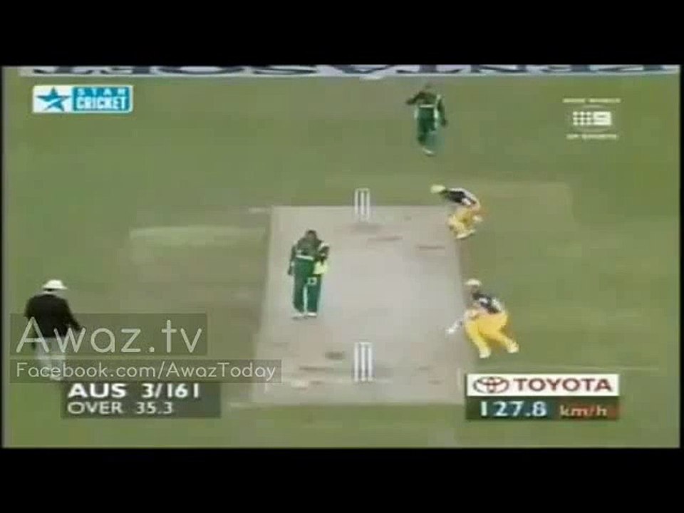 SA fielder Lost His Trouser While Saving Boundary
