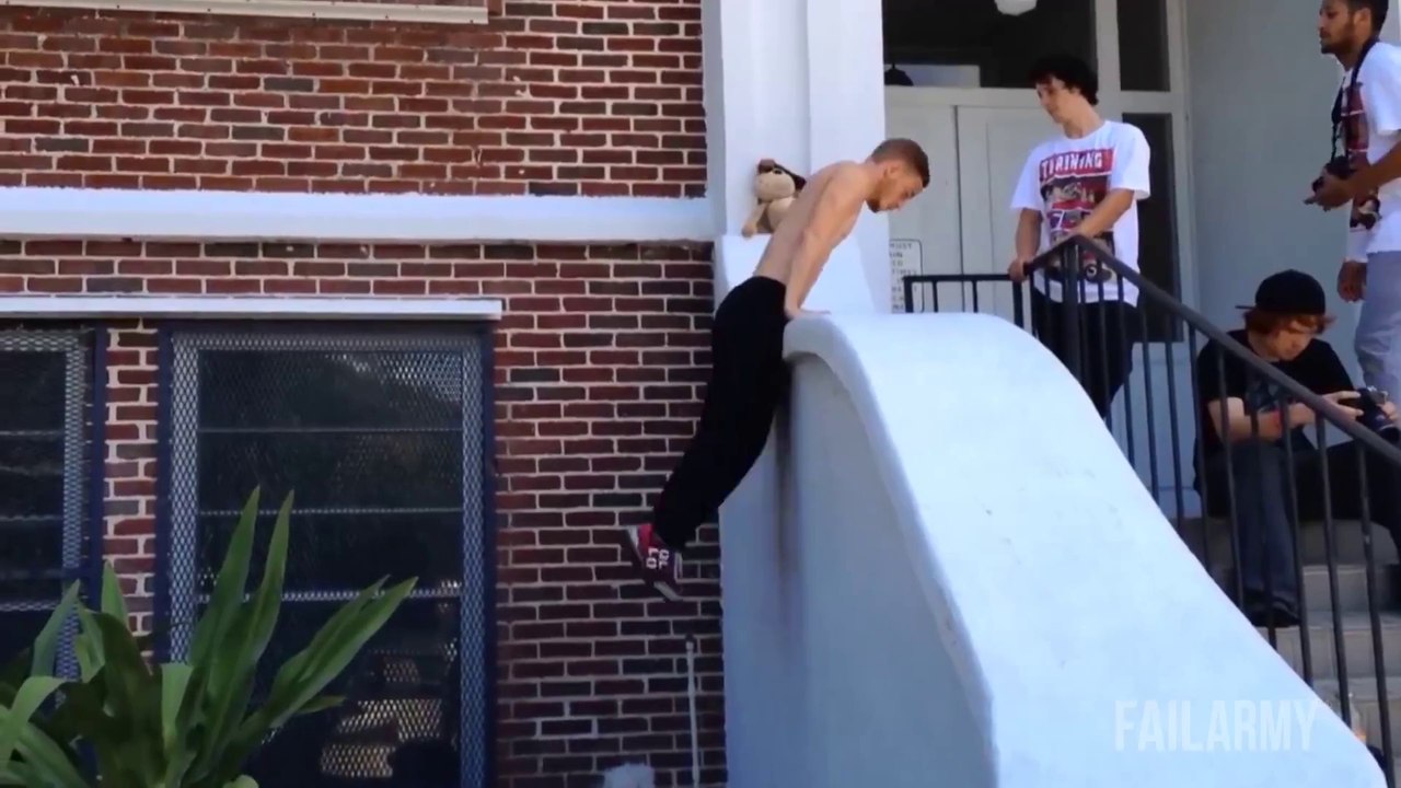 Les plus gros FAILS en Parkour et Freerun : compilation bien douloureuse!