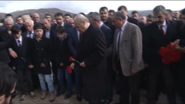 Bahçeli, Ülkücü Şehitler Anıtı'nı Ziyaret Etti