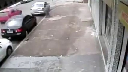 Funny Bicycle Robbery Does not Go As Planned