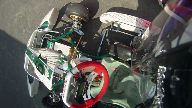 Karting TonyKart Rotax Max à Pusey le 05-03-2011_Run-4 (720p 60fps)