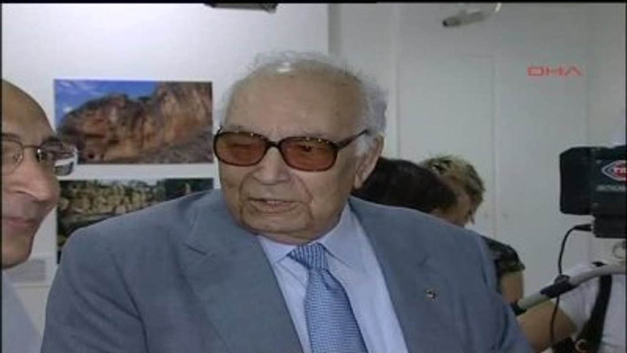 Yaşar Kemal'in Arşiv Görüntüleri 1