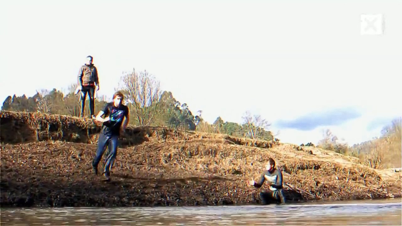 Walk on water (Liquid Mountaineering)