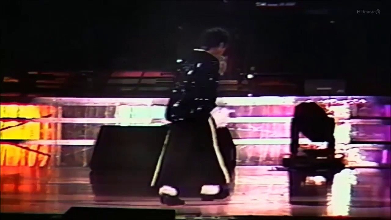Michael Jackson - Bad World Tour - Live at Wembley 1988 - Partie 4