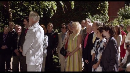 Aşk Başkadır - Orijinal Fragman