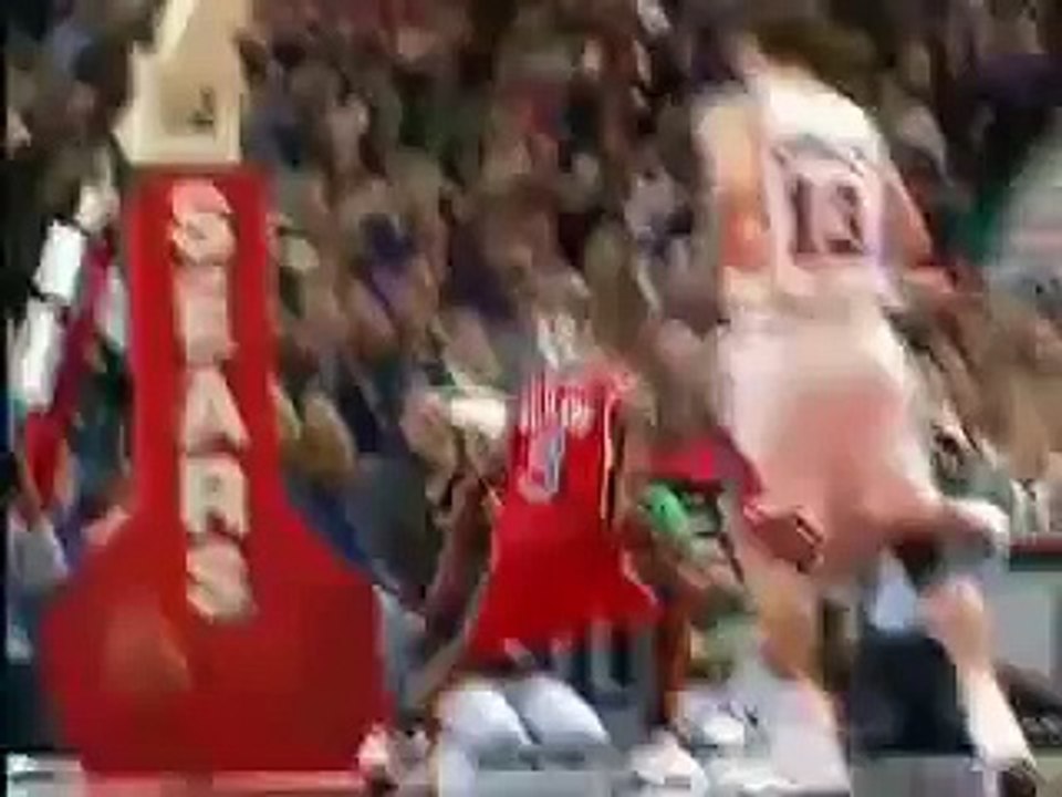 Allen Iverson Dunks On Camby