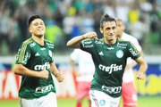 Com gols de Robinho, Palmeiras vence em estreia de Arouca