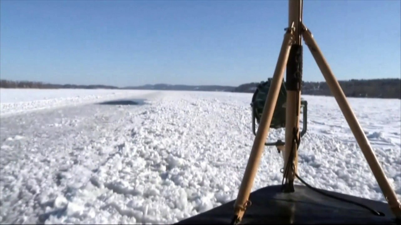 Les brise-glaces de sortie sur l'Hudson
