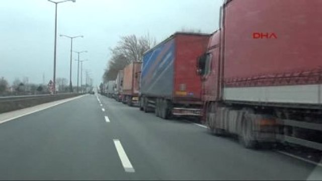 Edirne Sağlık Bakanı Müezzinoğlu'nun Önünde Kendini Yakmak İstedi-3