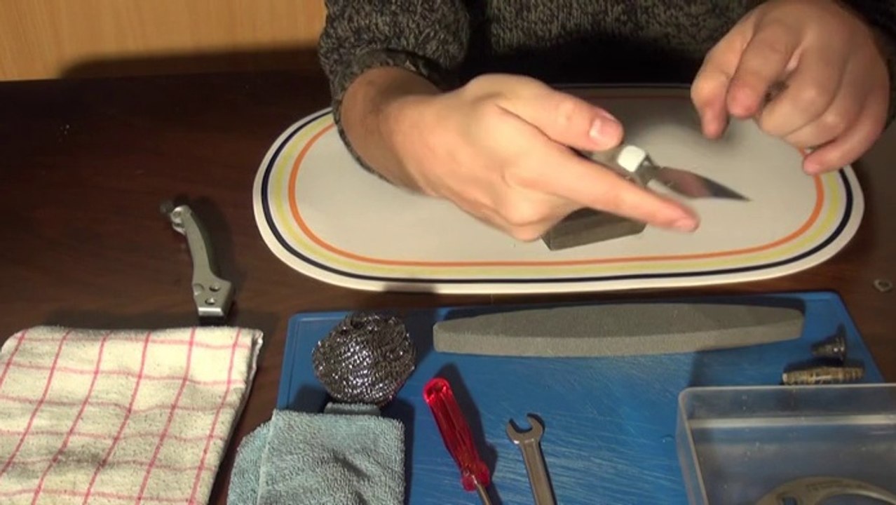 Wie kann ich Gartenscheren richtig schärfen?