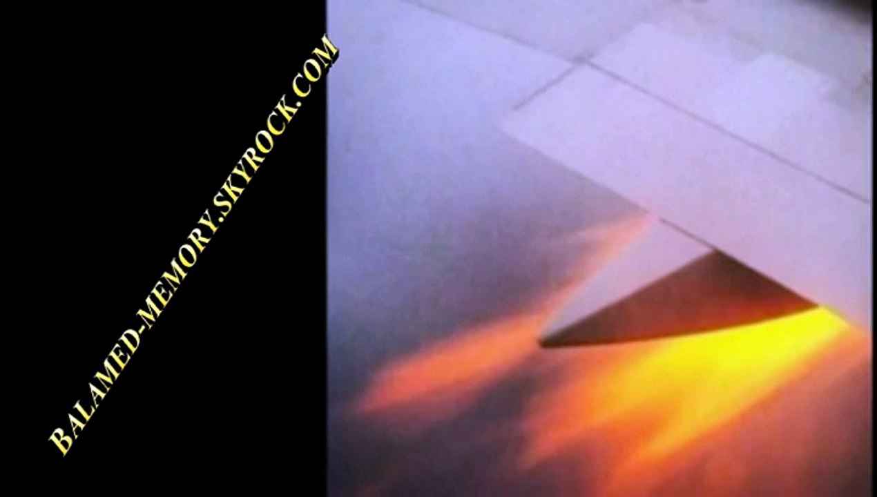 La terrifiante vidéo d'un avion en flammes filmée par une passagère
