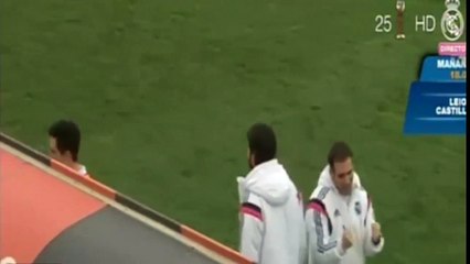 Fran Perez (RM Castilla) marca desde medio campo