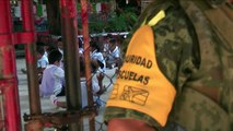 مدارس اكابولكو بالمكسيك تعمل تحت حماية الجيش خوفا من هجمات منظمة