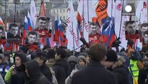 Nemtsov: opposizione in piazza a Mosca, manifestazione trasformata in memoriale