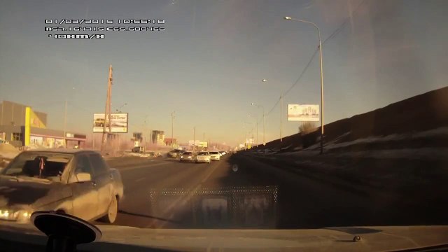 Коварная обочина - ДТП в Тюмени 01.03.2015