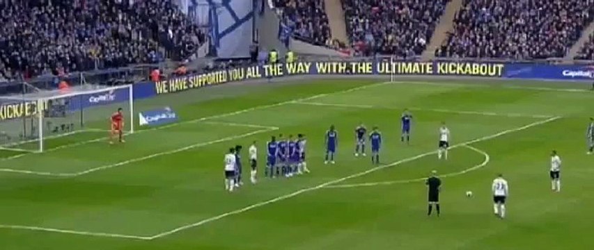 العارضة تحرم توتنهام من هدف في تشيلسي