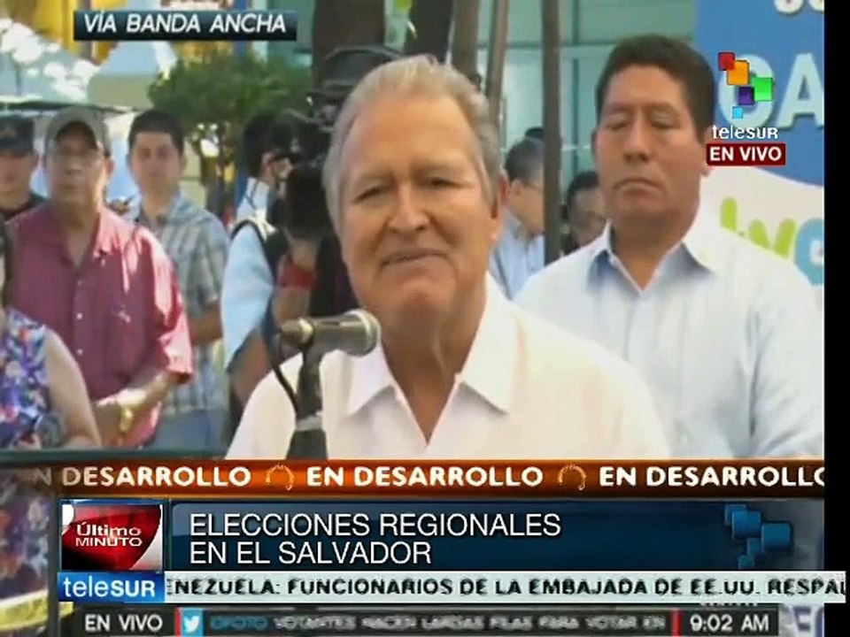 Sánchez Cerén insta a salvadoreños a votar y respetar elección