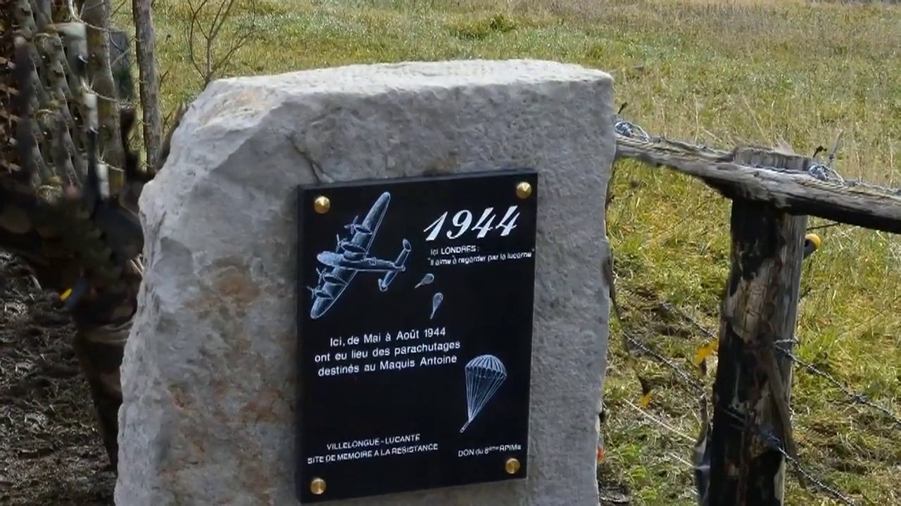 Il aime à regarder par la lucarne. Stèle des parachutages à Lucante pour le Maquis Antoine