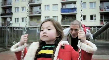Une petite fille va pourrir un mariage en 5 secondes, A voir !