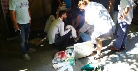 Trafikte Yol Vermeme Kavgası: 2 Yaralı