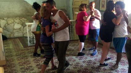 Dansacuba.Petite initiation Kizomba  groupe février 2015