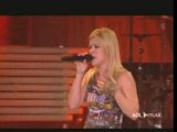 Kelly Clarkson - Addicted (live)