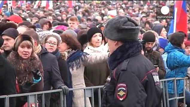 Nemtsov: un fiume di persone per ricordarlo e per protestare, proprio di fronte al Cremlino