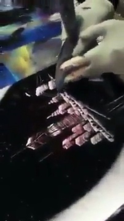 This is amazing!.... dont know which art type is this but its simply mind_blowing .......